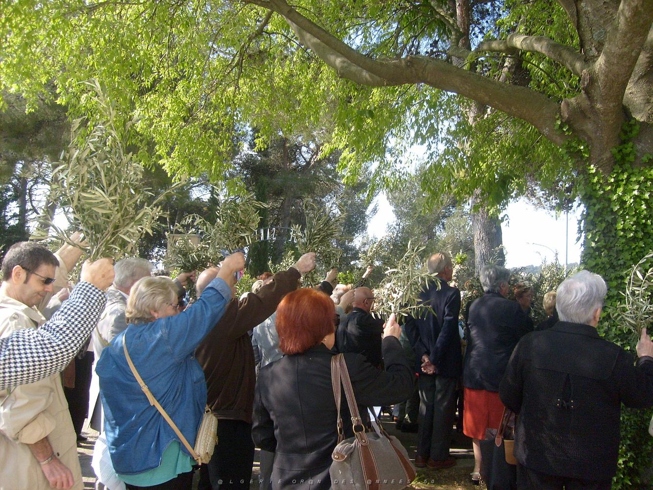 NIMES 2011 17 AVRIL LA FEDERATION DES RAPATRIES DE ST PRIEST A SANTA CRUZ    (9).JPG -  